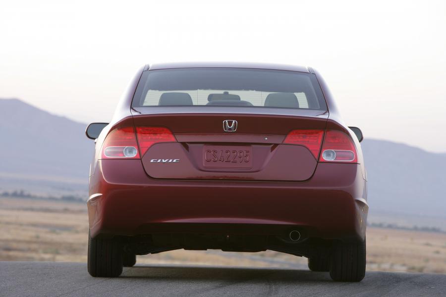  Honda Civic Sedan 2008 года  (фото 14 из 28)